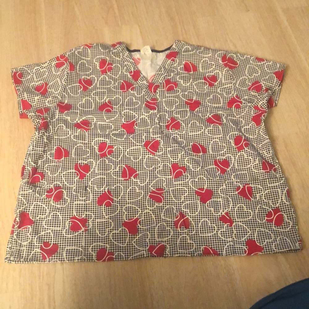 Scrub top